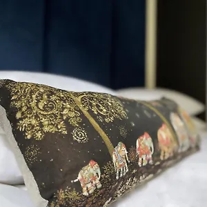 **** Отель Seven Beauties Restaurant, Old Азербайджан